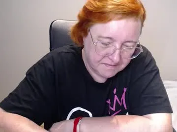 joannaandneighbour – webcam model profile photo Image 3