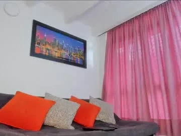 your_dolls – webcam model profile photo Image 2