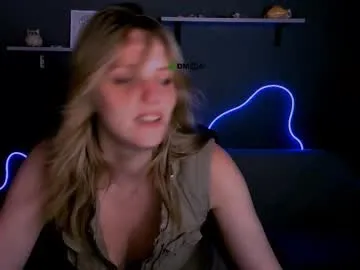 quennacindy – webcam model profile photo Image 3