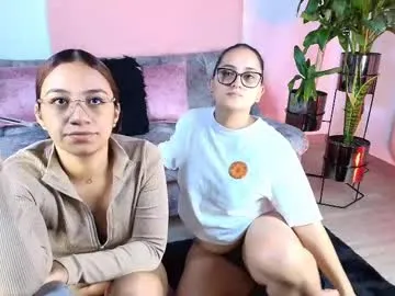 petites_perles – webcam model profile photo Image 18