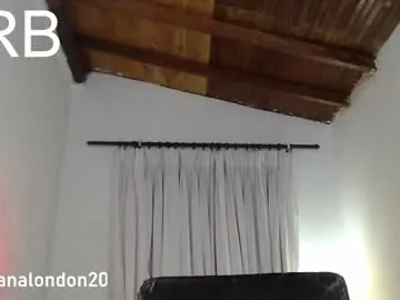 petites_perles – webcam model profile photo Image 7