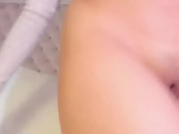 sexy_hot_friends_ – webcam model profile photo Image 16