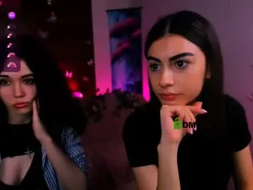 lesliemines – webcam model profile photo Image 2