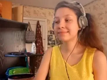 littlee_sophi_ – webcam model profile photo Image 6