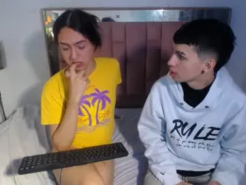 cherries_and_wine_ – webcam model profile photo Image 3