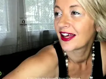 pinkadele – webcam model profile photo Image 13