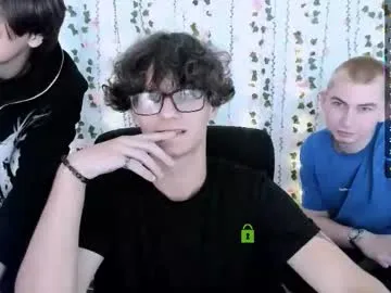 petites_perles – webcam model profile photo Image 12