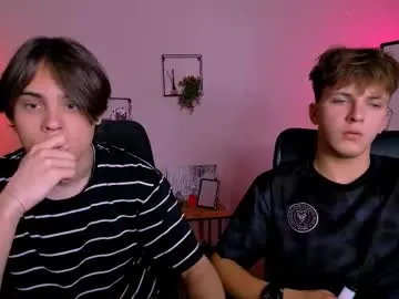 petites_perles – webcam model profile photo Image 15