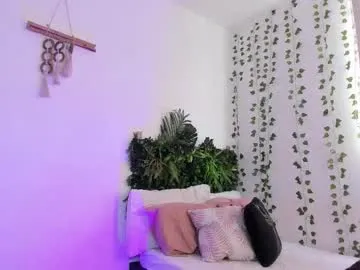 your_dolls – webcam model profile photo Image 12