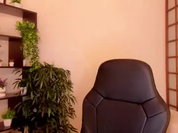 scarletttsinner – webcam model profile photo Image 7