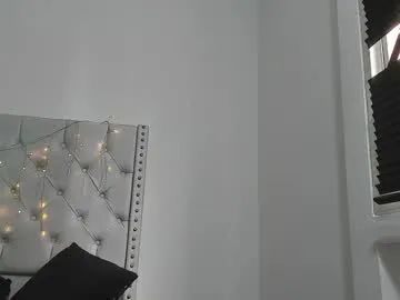 paolahard – webcam model profile photo Image 7