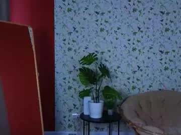 sayluna – webcam model profile photo Image 17