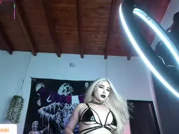 roseferrera – webcam model profile photo Image 10