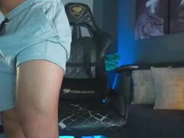 aliyv – webcam model profile photo Image 4