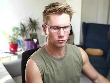 megan_galactica – webcam model profile photo Image 9