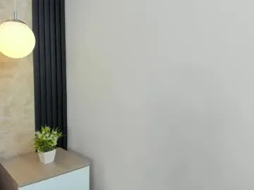 angelsofaurora – webcam model profile photo Image 13