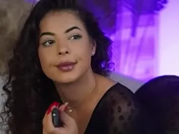 petites_perles – webcam model profile photo Image 8