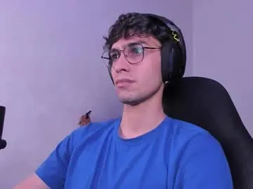 playussoftly – webcam model profile photo Image 4