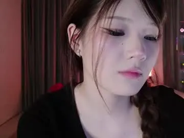 quyenkjos – webcam model profile photo Image 14