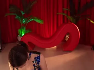 yellow_lily – webcam model profile photo Image 7