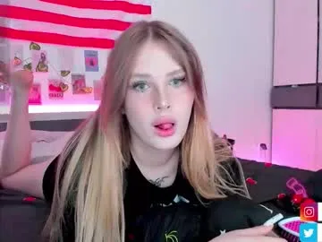 petites_perles – webcam model profile photo Image 16