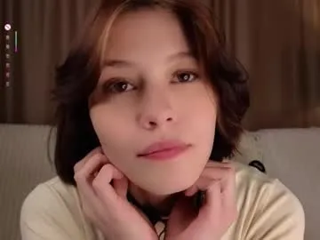 milavalentinax – webcam model profile photo Image 10