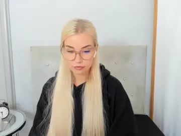 mary_meys – webcam model profile photo Image 7