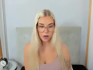 mary_meys – webcam model profile photo Image 9