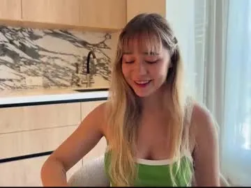 petites_perles – webcam model profile photo Image 13