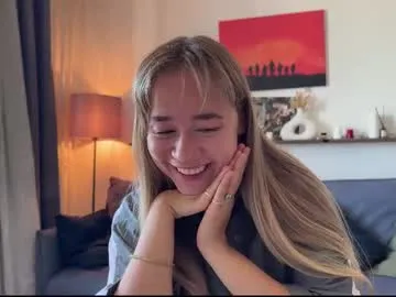 petites_perles – webcam model profile photo Image 16