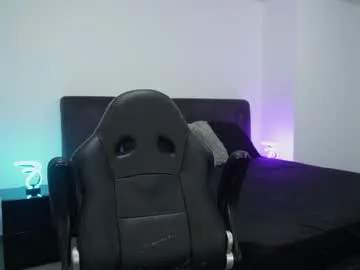 justinnejade – webcam model profile photo Image 9