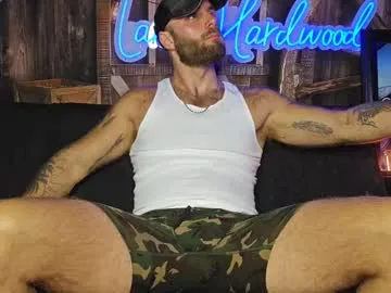 miah_storm – webcam model profile photo Image 3