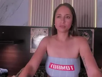 cris__alex__ – webcam model profile photo Image 2