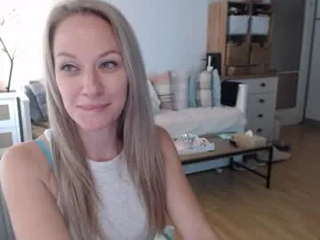 magical_mermaids – webcam model profile photo Image 14