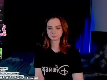 palaustudio – webcam model profile photo Image 4