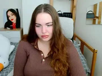 karlenegries – webcam model profile photo Image 9