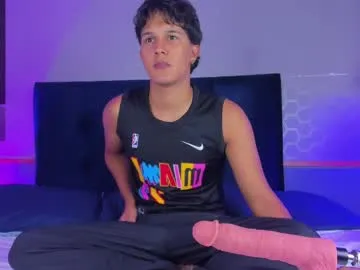 twin_cherry – webcam model profile photo Image 18