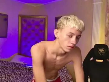 ashly_cherry – webcam model profile photo Image 15