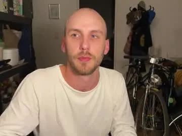 mommyswett – webcam model profile photo Image 8