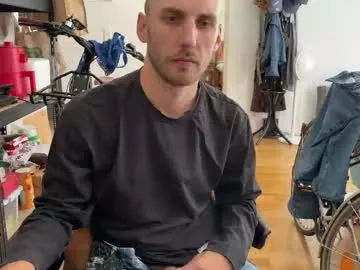 mommyswett – webcam model profile photo Image 9