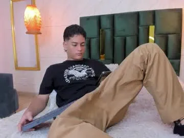 lila_cohen – webcam model profile photo Image 9