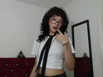 zoey_it – webcam model profile photo Image 2