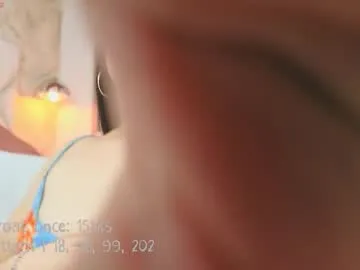 emilyrosss_ – webcam model profile photo Image 10