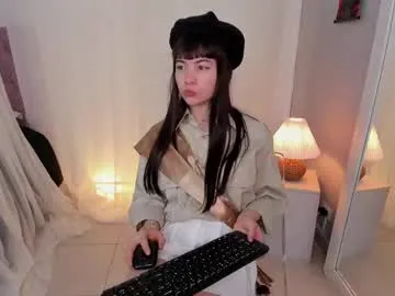 white_godness – webcam model profile photo Image 8