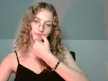 angelsofaurora – webcam model profile photo Image 10