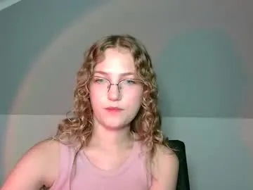 angelsofaurora – webcam model profile photo Image 12