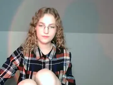 angelsofaurora – webcam model profile photo Image 3