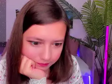 EvelynMills – webcam model profile photo Image 10