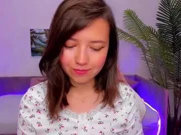 EvelynMills – webcam model profile photo Image 3