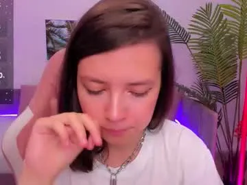 EvelynMills – webcam model profile photo Image 7